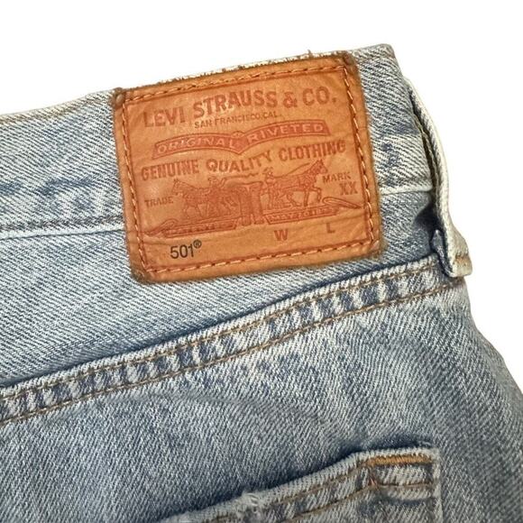 Levi's 501 Premium Jean Shorts Women's 32 Blue Button Fly Cut Off Denim - Picture 3 of 7